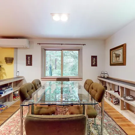 Villa Woodland Cove